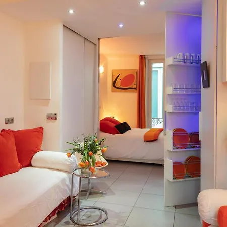 Flat * Cannes